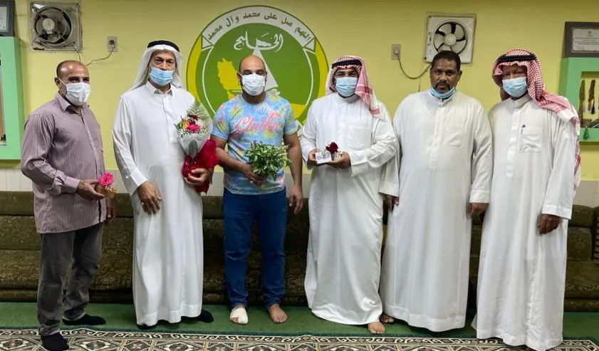 بعد تعرضه لإصابة في قدمه.. مكرمو موتى القطيف يطمئنون على صحة «وائل شاخور»