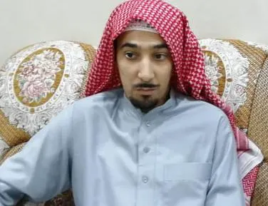 من سيهات.. في العناية المركزة.. علي الكبيش على السرير الأبيض