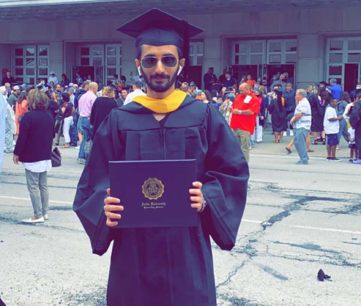 من العوامية.. جامعة أڤيلا بولاية ميزوري الأمريكية تمنح «عبدالله الفرج» بكالوريوس علوم الحاسب
