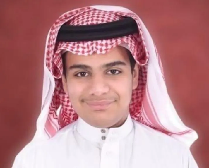 من العوامية.. نظير جهوده في إنجاح حملة القطيف لـ التبرع بالدم علي الفرج على منصة التكريم