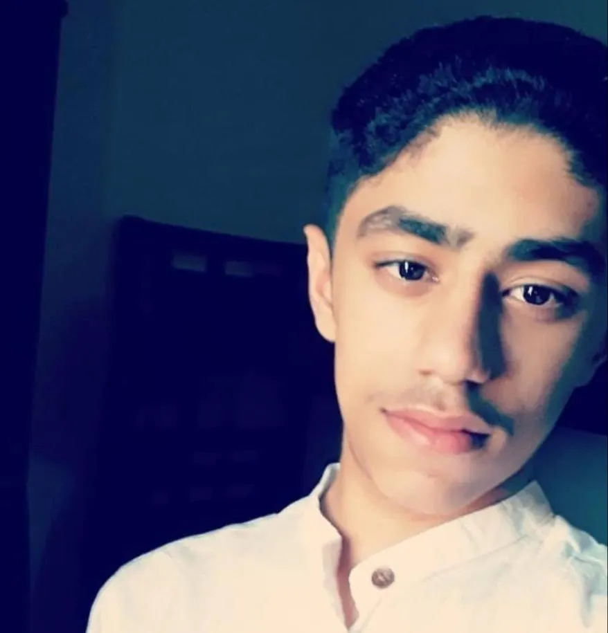 من القطيف.. نظير جهوده في إنجاح حملة القطيف لـ التبرع بالدم.. علي الجراش على منصة التكريم