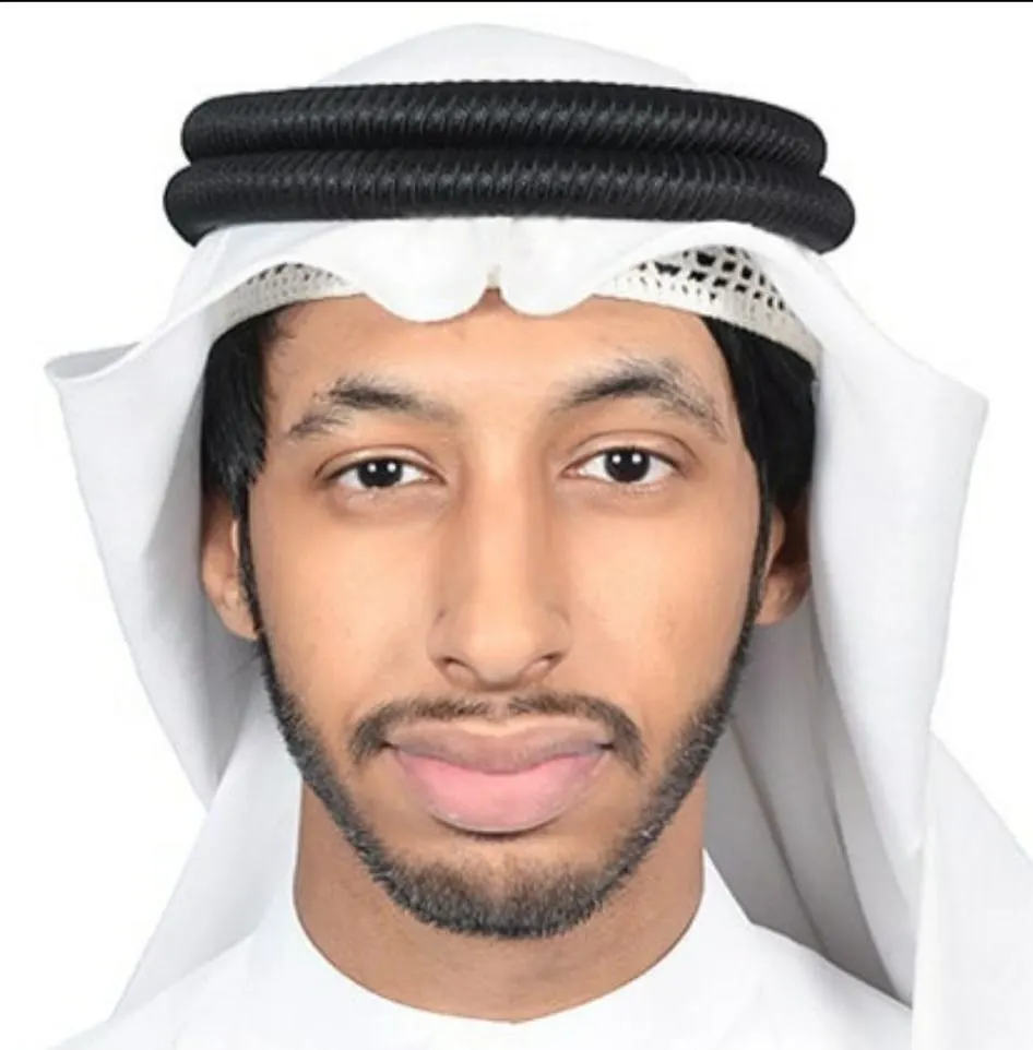 من القطيف.. نظير جهوده في إنجاح حملة القطيف لـ التبرع بالدم.. علي الجراش على منصة التكريم
