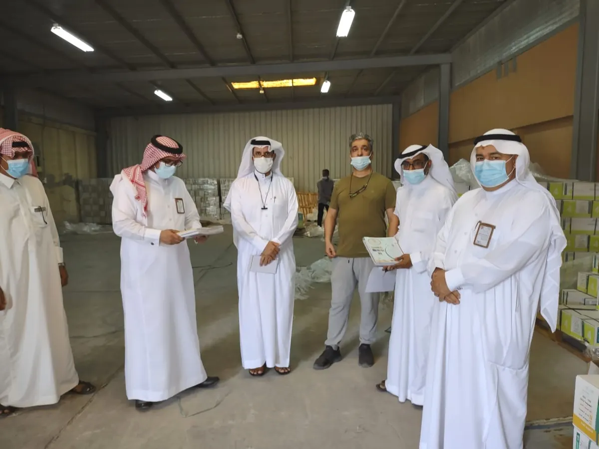 في القطيف.. بدء الاستعدادات لتسليم الطلبة والطالبات المقررات المدرسية