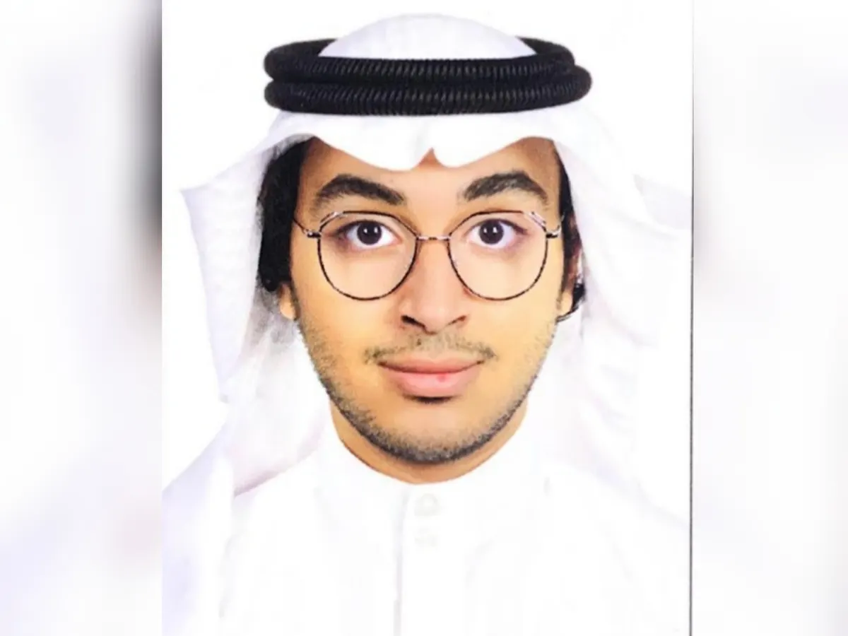 من القطيف.. نظير جهوده في إنجاح حملة القطيف لـ التبرع بالدم.. حسين العطل على منصة التكريم