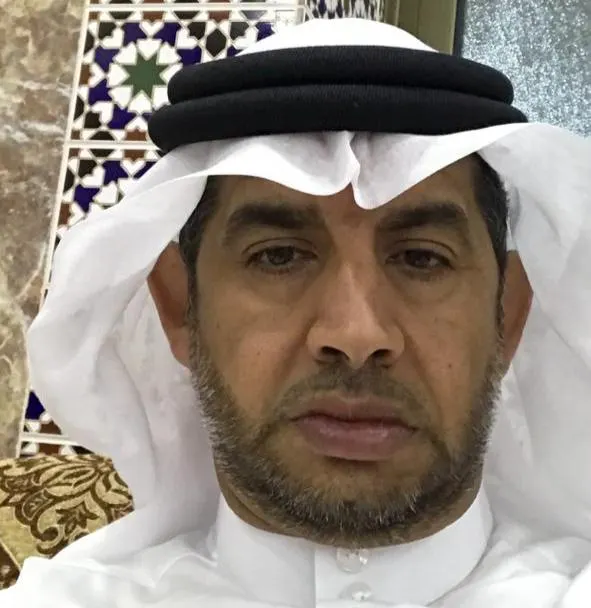 من الخويلدية.. لجهوده في مركز لقاحات كورونا.. مستشفى الأمير محمد بن فهد يكرّم «حسين القاسم»