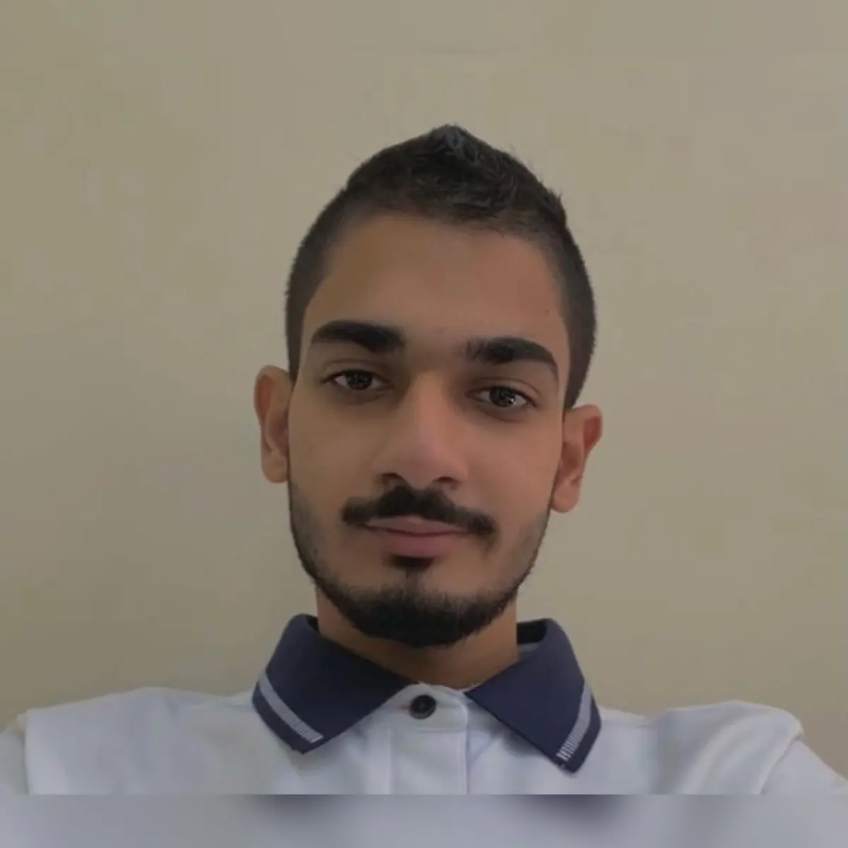 من الخويلدية.. لجهوده في مركز لقاحات كورونا.. مستشفى الأمير محمد بن فهد يكرّم «حسن آل زواد»