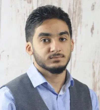 من الخويلدية.. لجهوده في مركز لقاحات كورونا.. مستشفى الأمير محمد بن فهد يكرّم «حسن السادة»