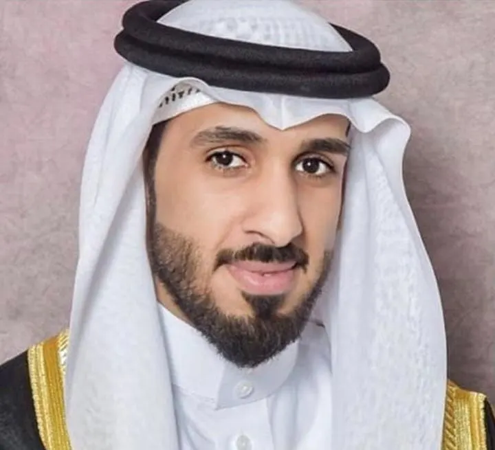 من الخويلدية.. لجهوده في مركز لقاح كورونا.. مستشفى الأمير محمد بن فهد يكرّم «علي السادة»