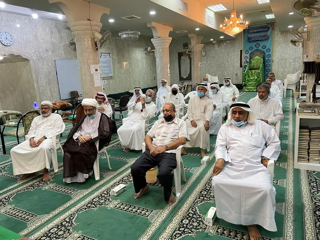 في مسجد الإمام المنتظر بالعوامية.. «الجمعية» تقترب من أبناء المجتمع.. أطلعتهم على دورها في خدمتهم وأجابت عن تساؤلاتهم