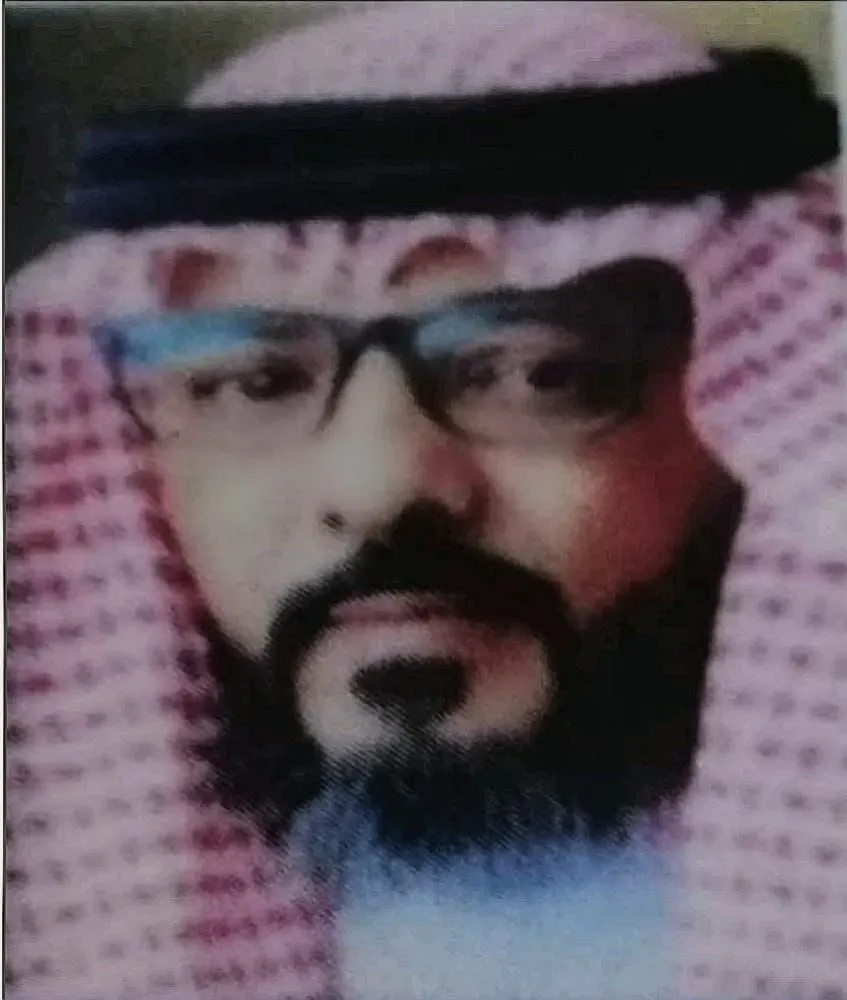 من القديح.. نظير جهوده في مركز اللقاحات.. مستشفى الأمير محمد بن فهد يكرّم «حسن الباكوني»
