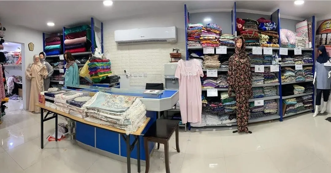 من الربيعية.. زهرة الخباز.. خريجة «لغة عربية».. تعلمت الخياطة على يد والدتها.. وبعد الجامعة لقمة العيش حولتها لـ مهنة