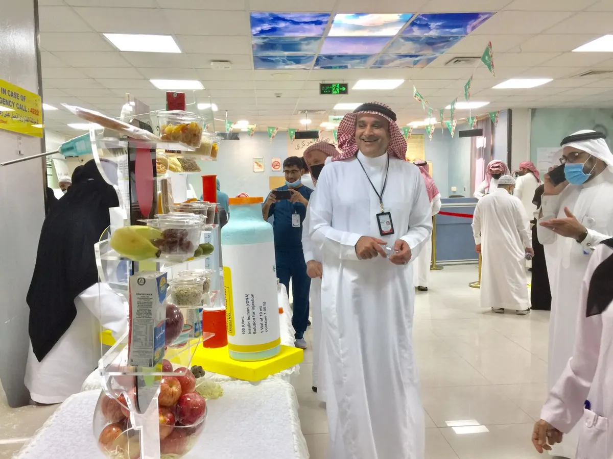 بالصور.. مركزي القطيف يحتفي باليوم العالمي للسكري بأربعة أركان تثقيفية توعوية
