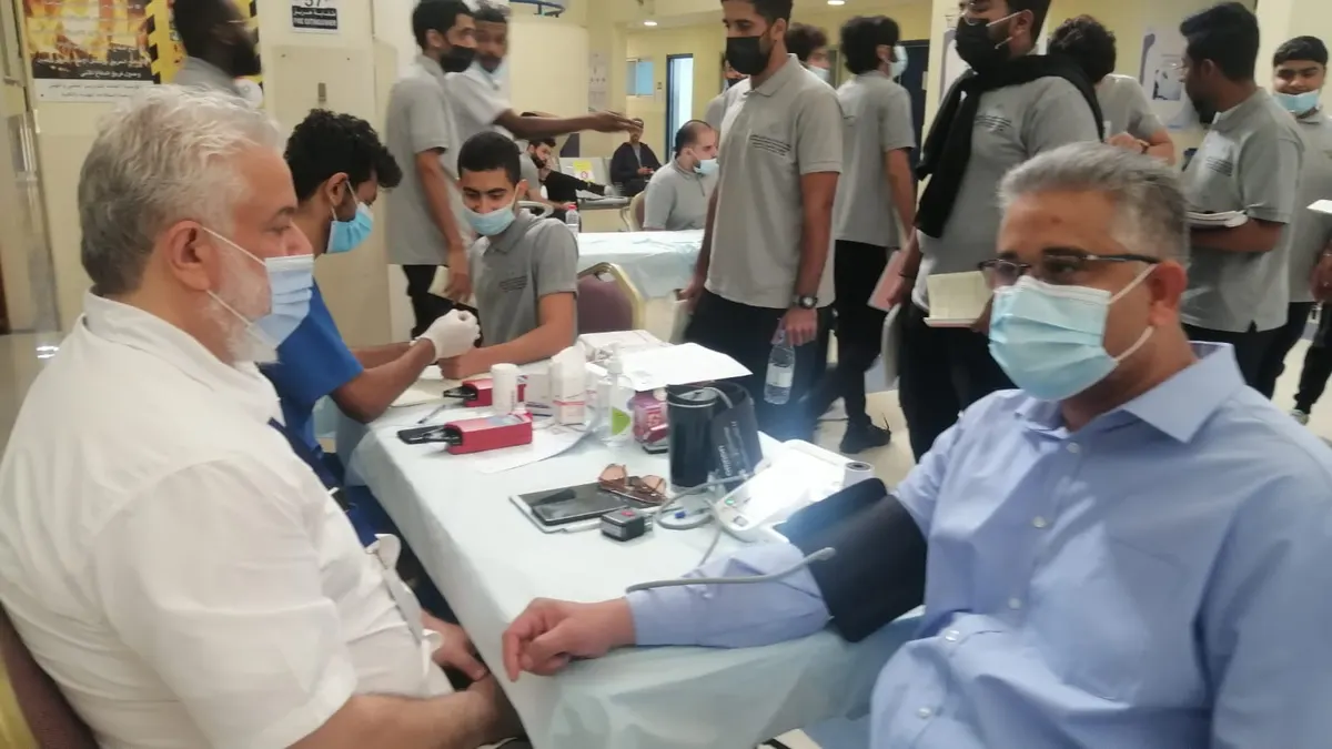 في القطيف.. متدربو ومنسوبو الكلية التقنية يدعون حملة التبرع بالدم بـ 200 وحدة