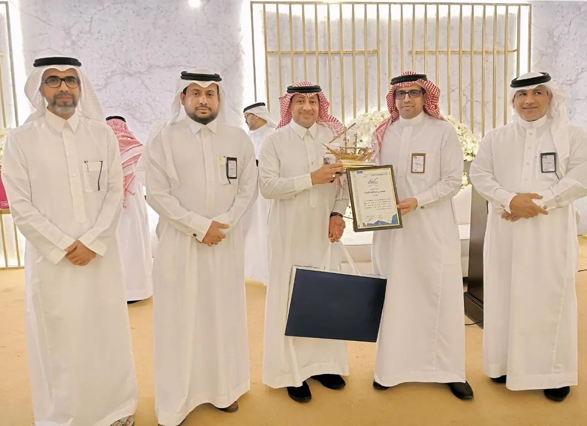 بالصور.. منسوبو تعليم القطيف يحتفون بزملائهم المتقاعدين