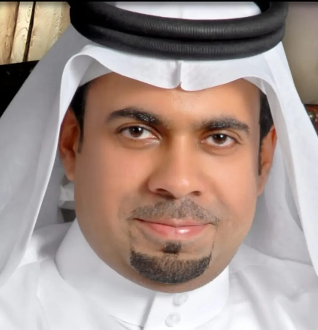 نظير مساهمته في إنجاح برامج ذكرى البيعة واليوم الوطني الـ91.. تعليم القطيف يكرم «حسين العبود»