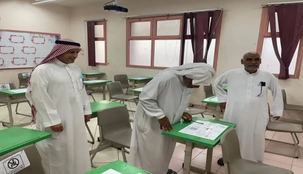 تفقدًا لاحتياجاتها والوقوف على كيفية إيجاد حلول لها.. خيرية الجارودية تزور ثانوية البنات
