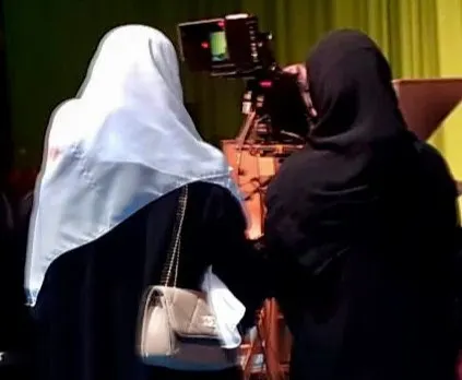 من القطيف إلى الدمام.. 17 طالبًا وطالبة في رحلة داخل التلفزيون
