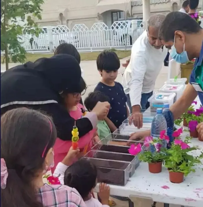 من صفوى.. أصدقاء يرفعون الوعي بالزراعة المائية في «لنجعلها خضراء»