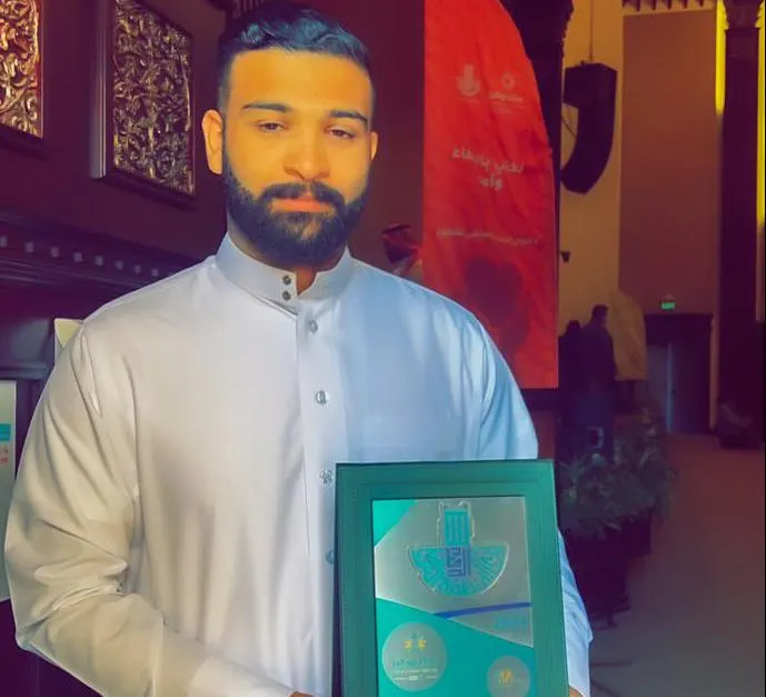 من سيهات.. نظير جهوده في التطوع خلال 2021.. أمين المنطقة الشرقية يكرّم «حسين المنيان»