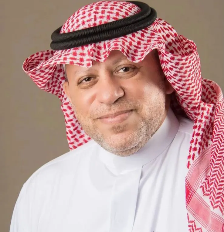هَكَذَا نَزْهُو بأبِيّ