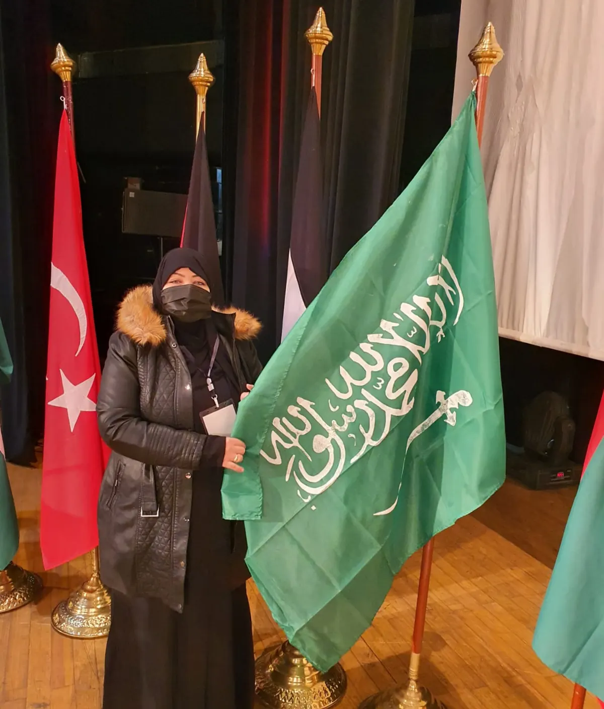 من القطيف.. زفاف خليجي في الجزائر.. إشراق العويوي تسافر بلوحتيها إلى مهرجان المنمنمات وفنون الزخرفة الدولي