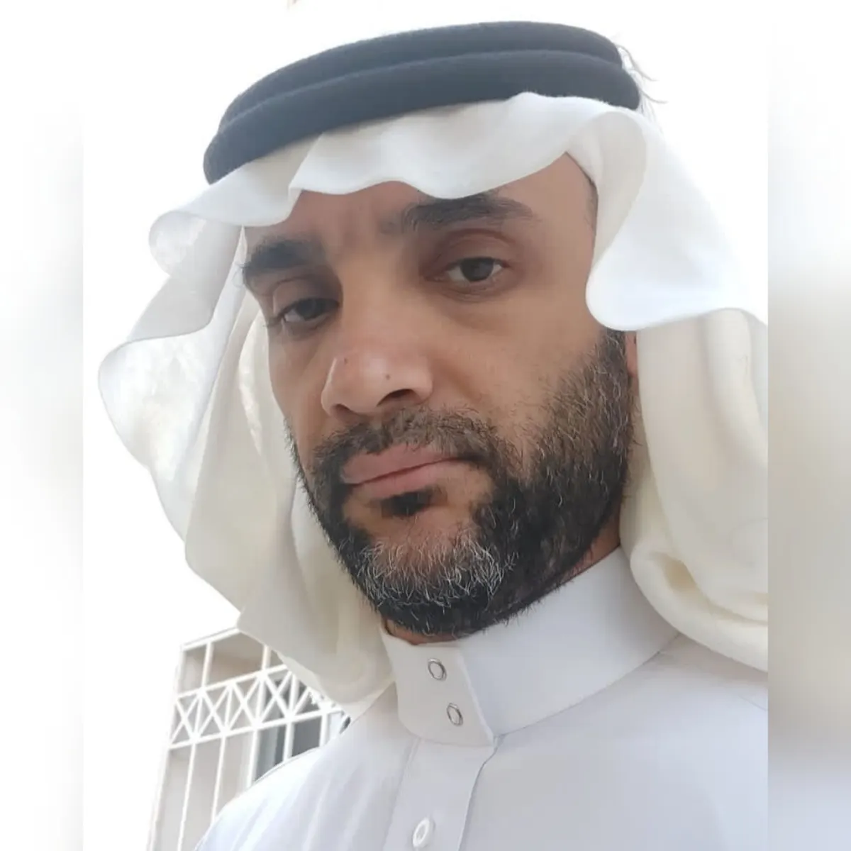 من القديح.. نظير جهوده في خدمة المستفيدين خلال فرصة التطوع.. مستشفى الأمير محمد بن فهد يكرّم «ياسر آل درويش»