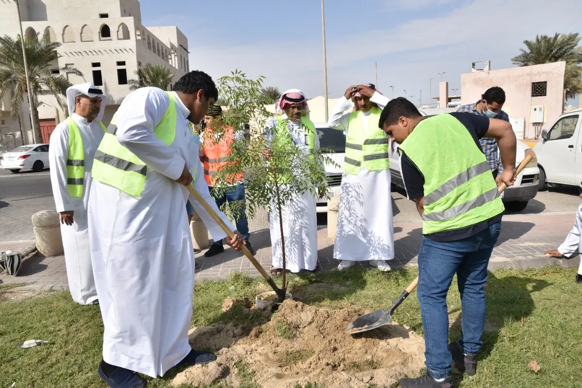 2021 ترسم أخلاق أبناء المحافظة.. 11 ألف متطوع ومتطوعة شاركوا بلدية القطيف في 90 مبادرة