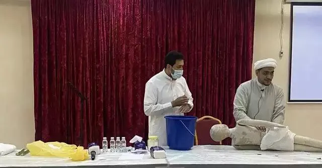 في الجش.. الشيخ المناميين لـ34 متدربًا ومتدربة على تكريم الموتى: احذروا ممارسة هذه الأفعال عند التغسيل