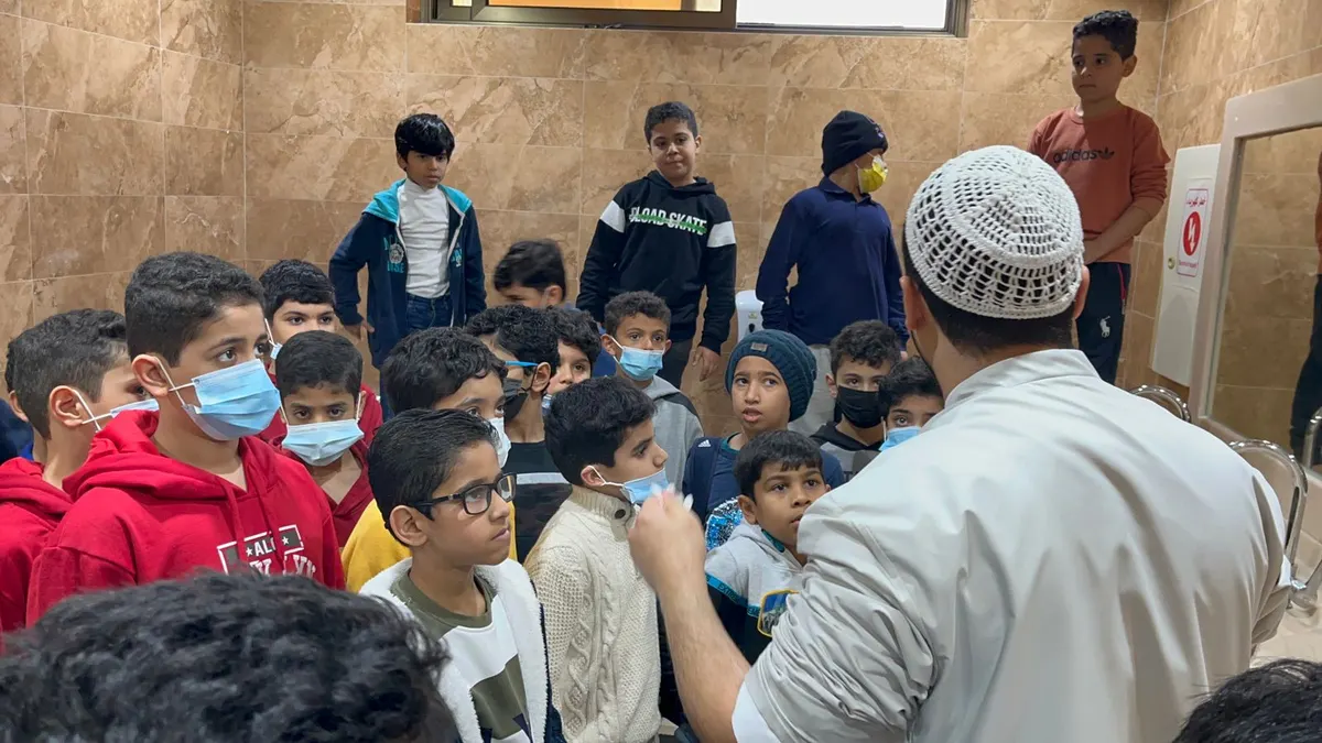 في جزيرة تاروت.. بعد تخصيصها لأبناء المتوسطة.. حرص الأهالي يضم أطفال الابتدائية لـ«صلاتي جماعة»