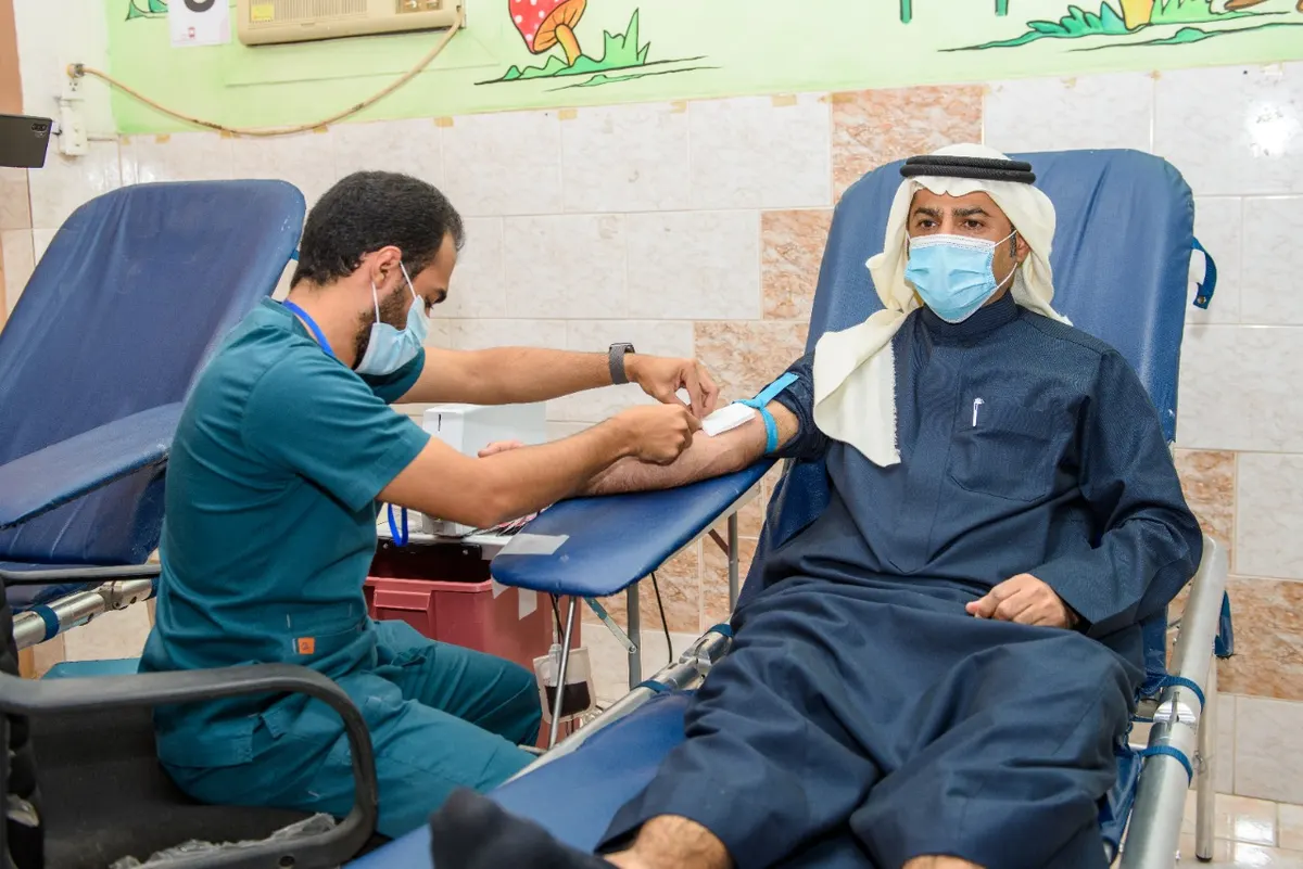 في أولى لياليها بصفوى.. «قطرة حياة» تستقطب 79 متبرعًا بالدم