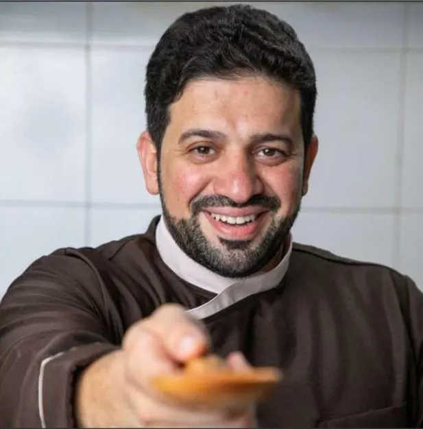 من تاروت.. «السيد يوسف الحريري» يتماثل للشفاء ويغادر المستشفى