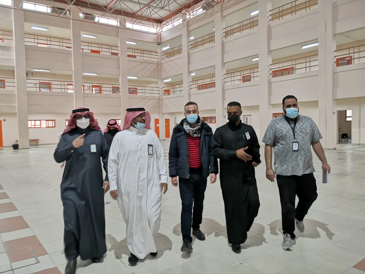 بالصور.. قيادات تعليمية تتفقد جاهزية مدارس القطيف وتطبيق الإجراءات الاحترازية