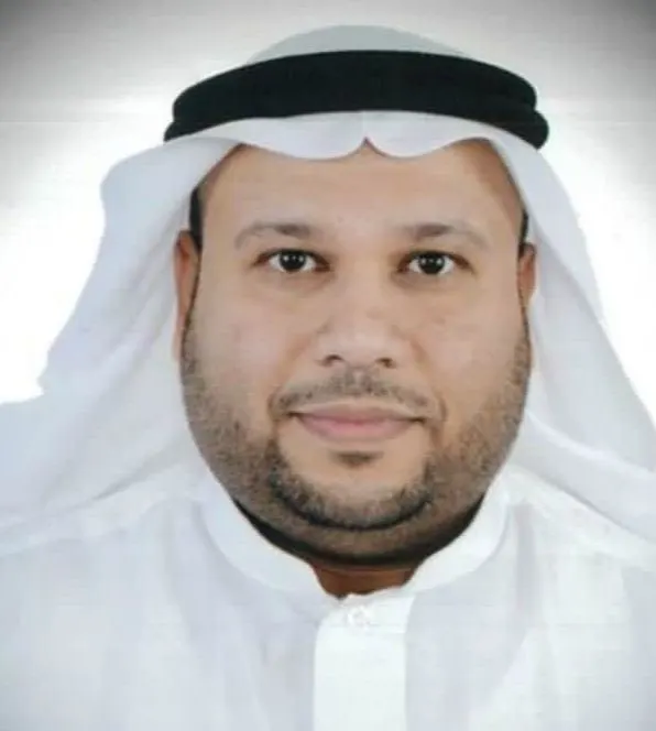 من سيهات.. الشّاعر الرمضان يُسافر بأبجديته في حياة الإنسان بـ«ضفاف أخرى»