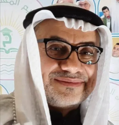 من تاروت.. ابتدائية الحسن بن علي تحتفي بـ المعلم «آل أوحيد» بعد خدمة 35 عامًا