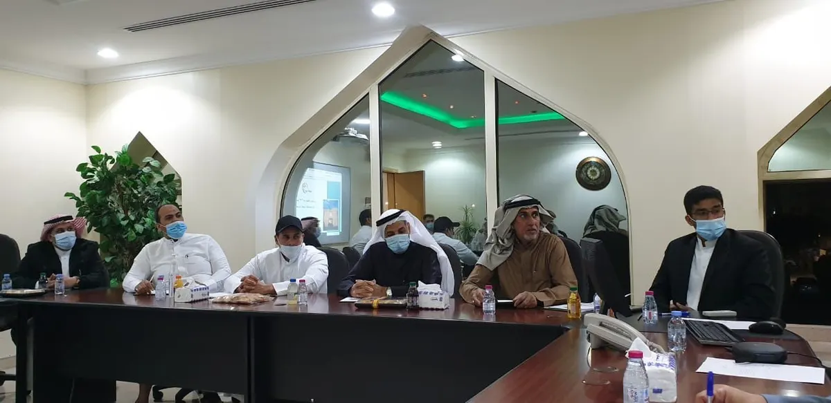 في لقاء جمع خيرية القطيف بفرع جمعية أم الحمام بحلة محيش ولجنة تنميتها.. دعم المستفيدين والتواصل مع المتبرعين يترأس النقاش