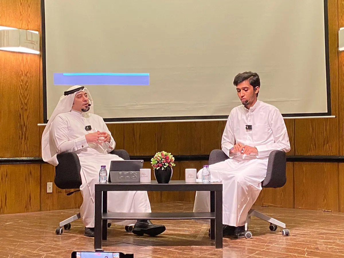 محمد الخنيزي: لو عاد بي الزمن لن أدرس الإعلام.. والتدريب والعمل الاجتماعي أكسباني المهارات التي أحتاجها لـ رسالتي الإعلامية