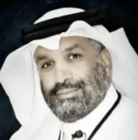 من العوامية.. هيئة الصحفيين السعوديين تمنح عضويتها للكابتن «خالد الفرج»