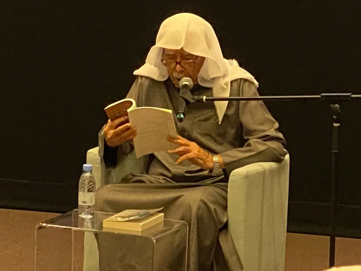في أمسية شارك بها السيد عدنان العوامي..«مجاز عميق» يرتحل بـ«أدبي ابن المقرب» إلى إثراء