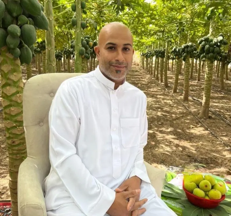 علاقة أتت أكلها بعد 7 سنين.. «التين» ينقل اسم ماجد العلي من الجش إلى فيتنام.. عمّر إرث والده وسوّق لثمره على اليوتيوب