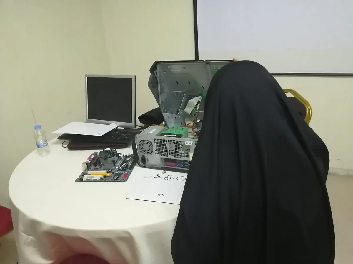 بـ14 ساعة تدريبية.. علوية الشاخوري تؤهل مستفيدات ضمان القطيف لصيانة الحاسب الآلي