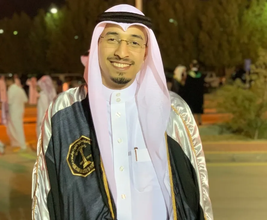 من أم الحمام.. جامعة البترول تمنح «حسن آل شهاب» ماجيستير الأمن السيبراني