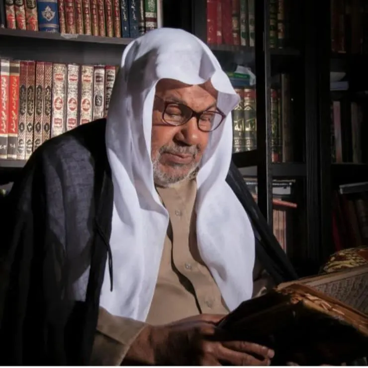 البحاري تودّع خادم الـ65 عامًا للمنبر.. عبدالله آل سويد بدأ مقدّمٍا بـ«إن كان عندك عبرة» وفي الـ 15 صدح بحب آل البيت ناعيًا ومؤلفًا