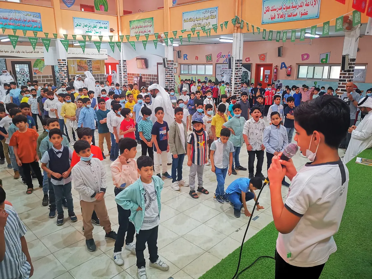 تعليم القطيف يعايد منسوبيه.. وأكثر من 106 آلاف طالب وطالبة يعودون لمقاعد الدراسة بمحافظة القطيف