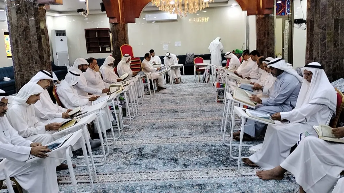 في منيرة جزيرة تاروت.. مسجد الإمام المنتظر يختتم حلقات رمضان بتكريم 36 قارئًا