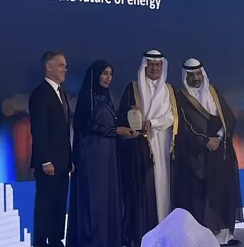 من سيهات.. وزير الطاقة يكرّم المهندسة «فاطمة الساخن» كأحد الكفاءات المتميزة في الإنجازات السعودية الاستثنائية