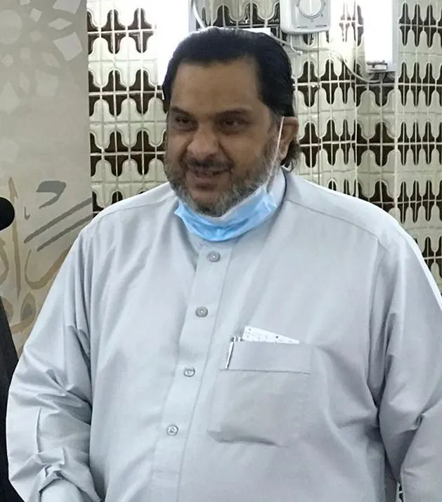 في شويكة القطيف.. رواد مسجد العلامة المرهون بالقطيف يكرمون «مالك الهزيم»
