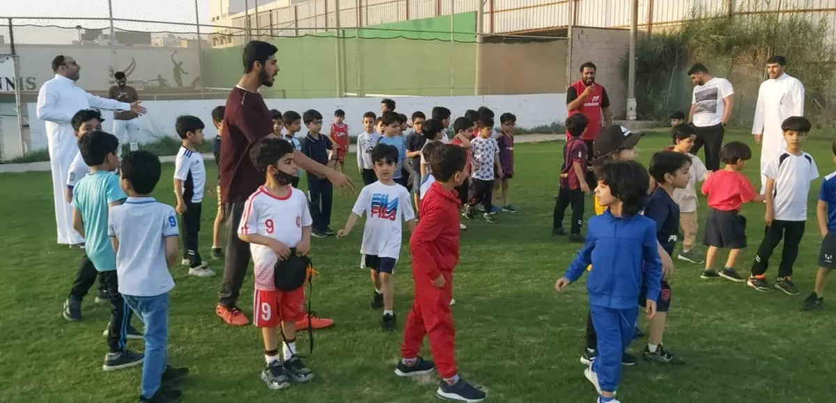في أم الحمام.. بفعاليات وتدريبات رياضية وثقافية.. نادي الابتسام يخلق أجواء ترفيهية لـ180 طفلًا