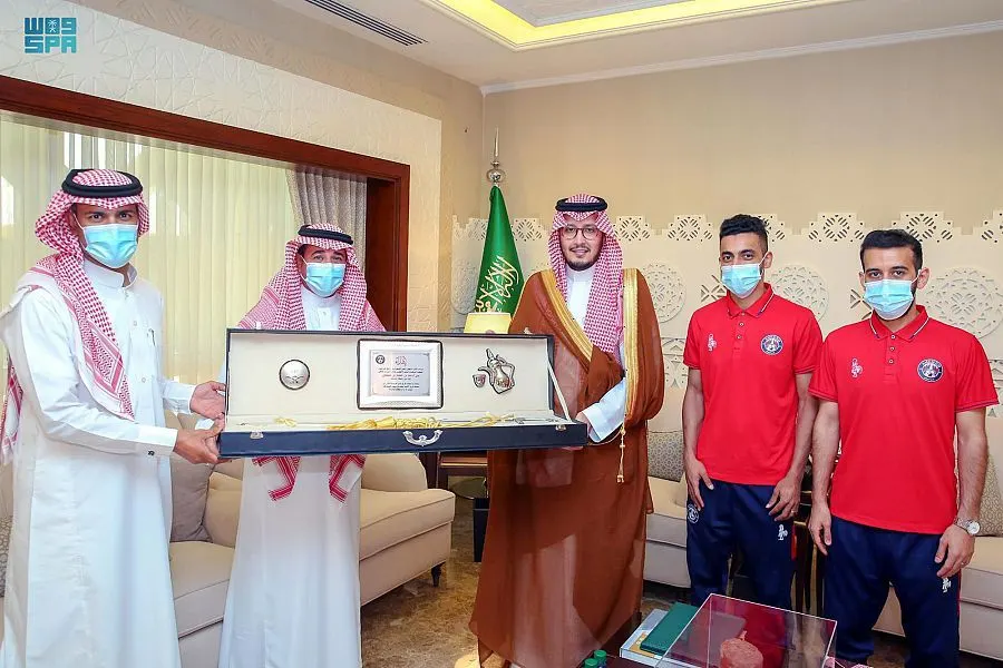 بعد صعودهما لدوري الأمير محمد بن سلمان.. نائب أمير الشرقية يستقبل رئيس وأعضاء ناديي الخليج والعدالة