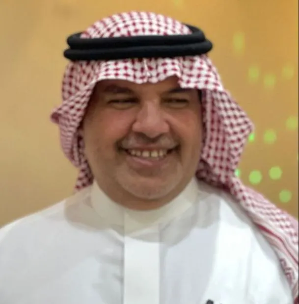 من أم الحمام.. بعد 30 عامًا من العطاء في تدريس الصفوف الأولية.. ابتدائية الجارودية تكرّم المعلم «علي آل حرز»