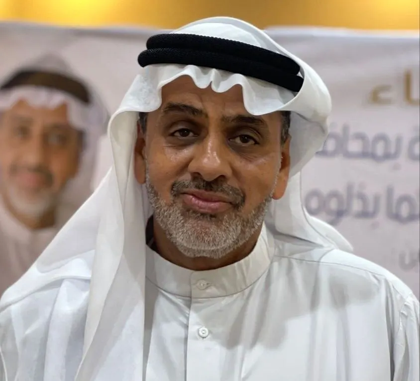 من الخويلدية.. بعد 30 عامًا من العطاء.. ابتدائية الجارودية تكرّم المعلم «السيد محمود الشرفاء»